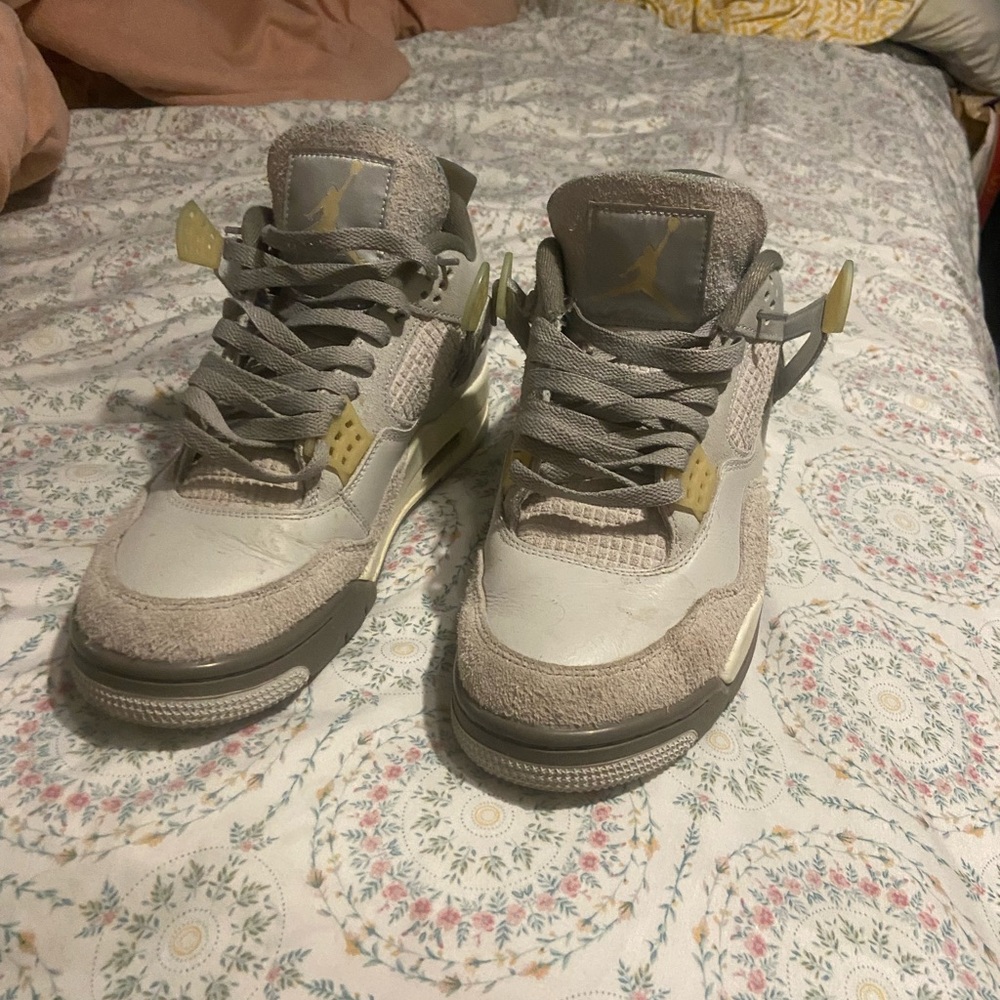 Jordan Sneakers in Gray and Cream